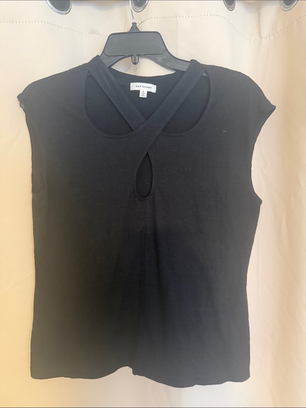 Max Studio Black Sleeveless Crisscross Keyhole Top